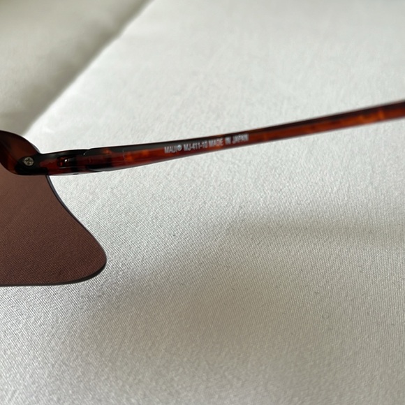 NWOT Maui Jim Turtle Bay MJ-411-10 - Picture 3 of 7